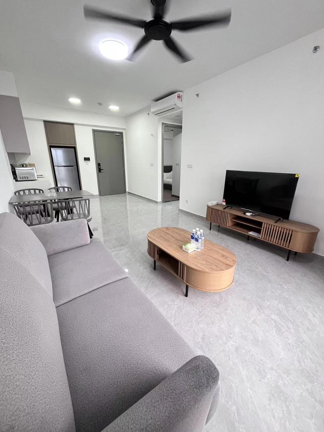 Apartment Agile Bukit Bintang At Trx Pavilion Kl By Kimiro